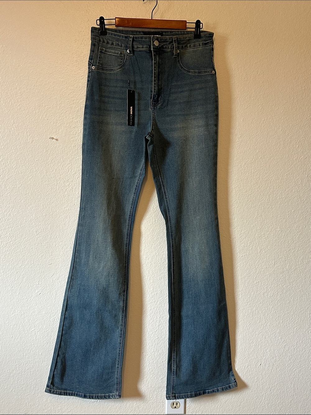 Fashion Nova Women's Flare Jeans in Medium Blue Wash